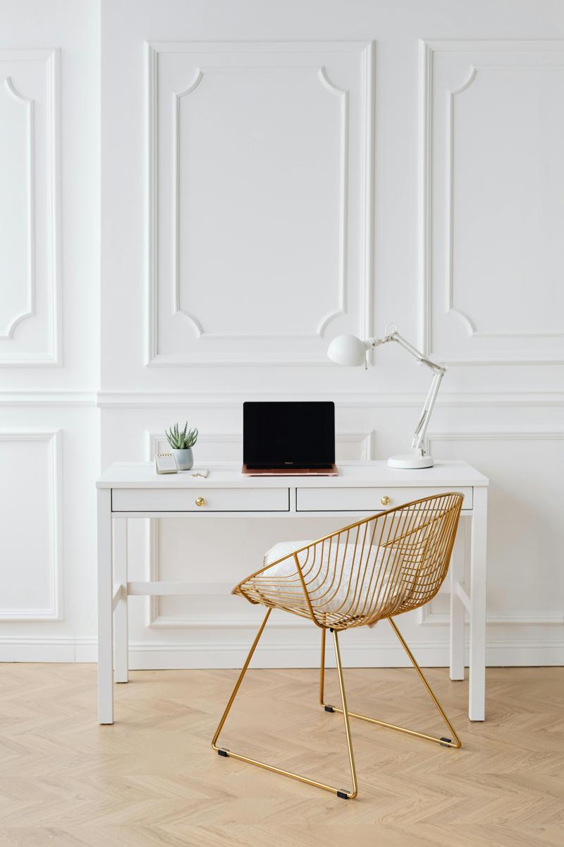 Desk lamp
